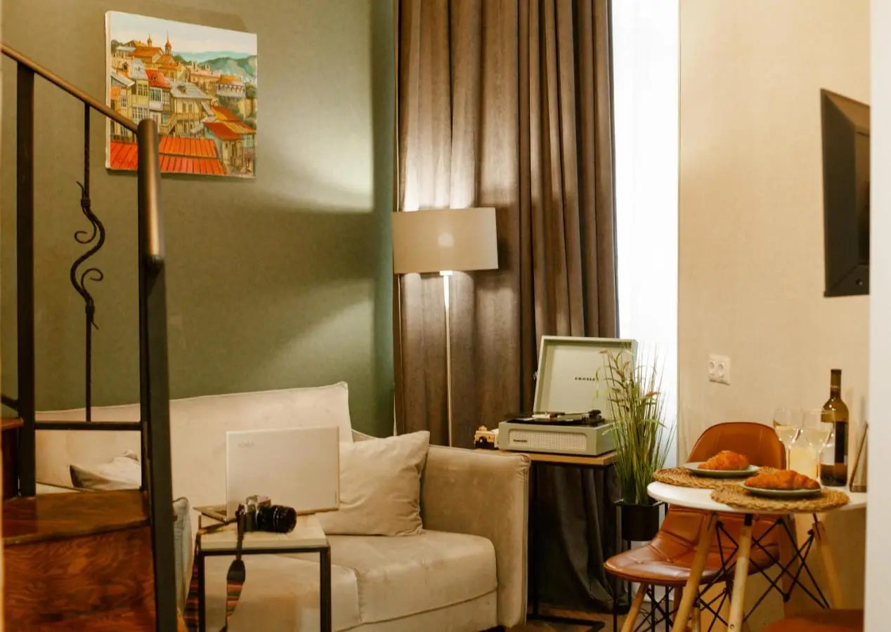 Luxury Duplex Studios - City Center