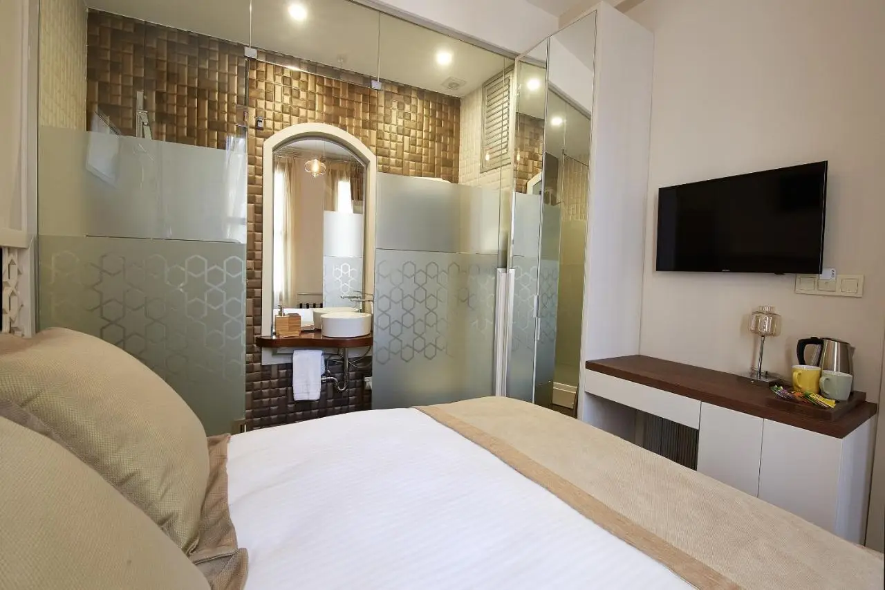 Arart Hotel