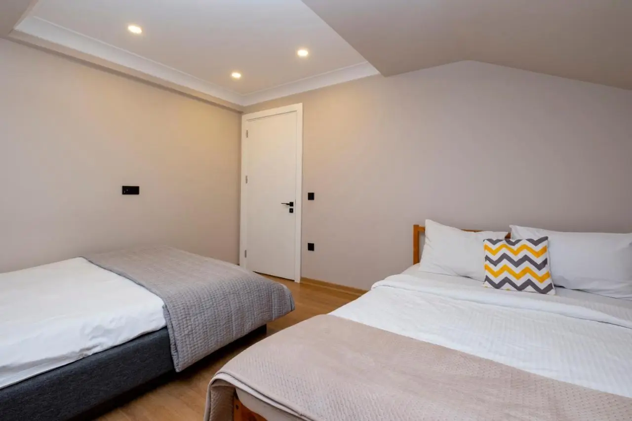 Sea View Two-Bedroom Suite in Managed Residence - Parking and Elevator