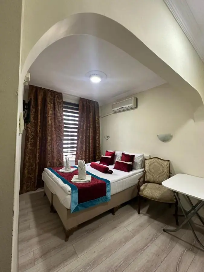 Happy Suite Boutique Hotel