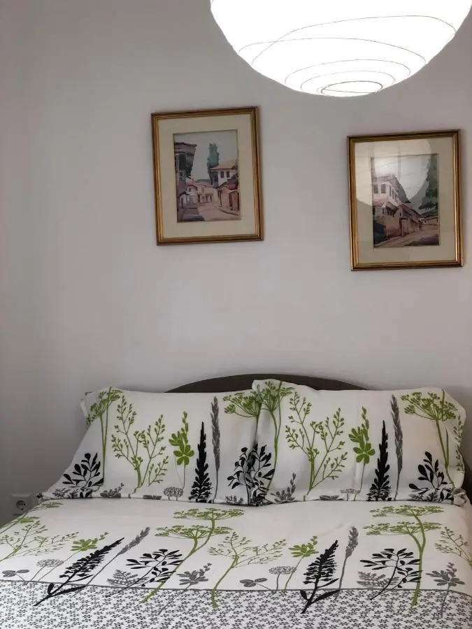 Apartment Incognito