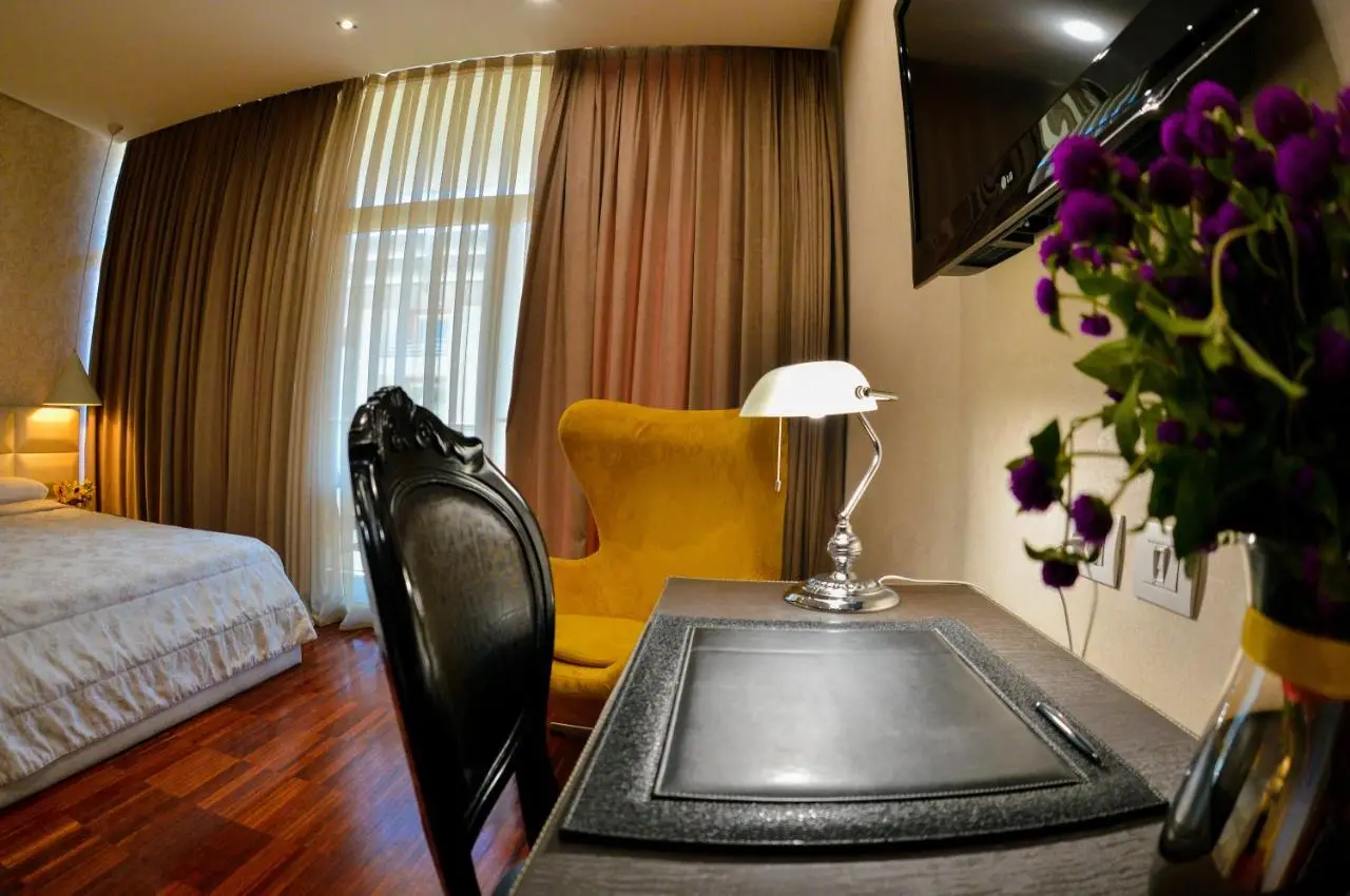 La Bohème Hotel