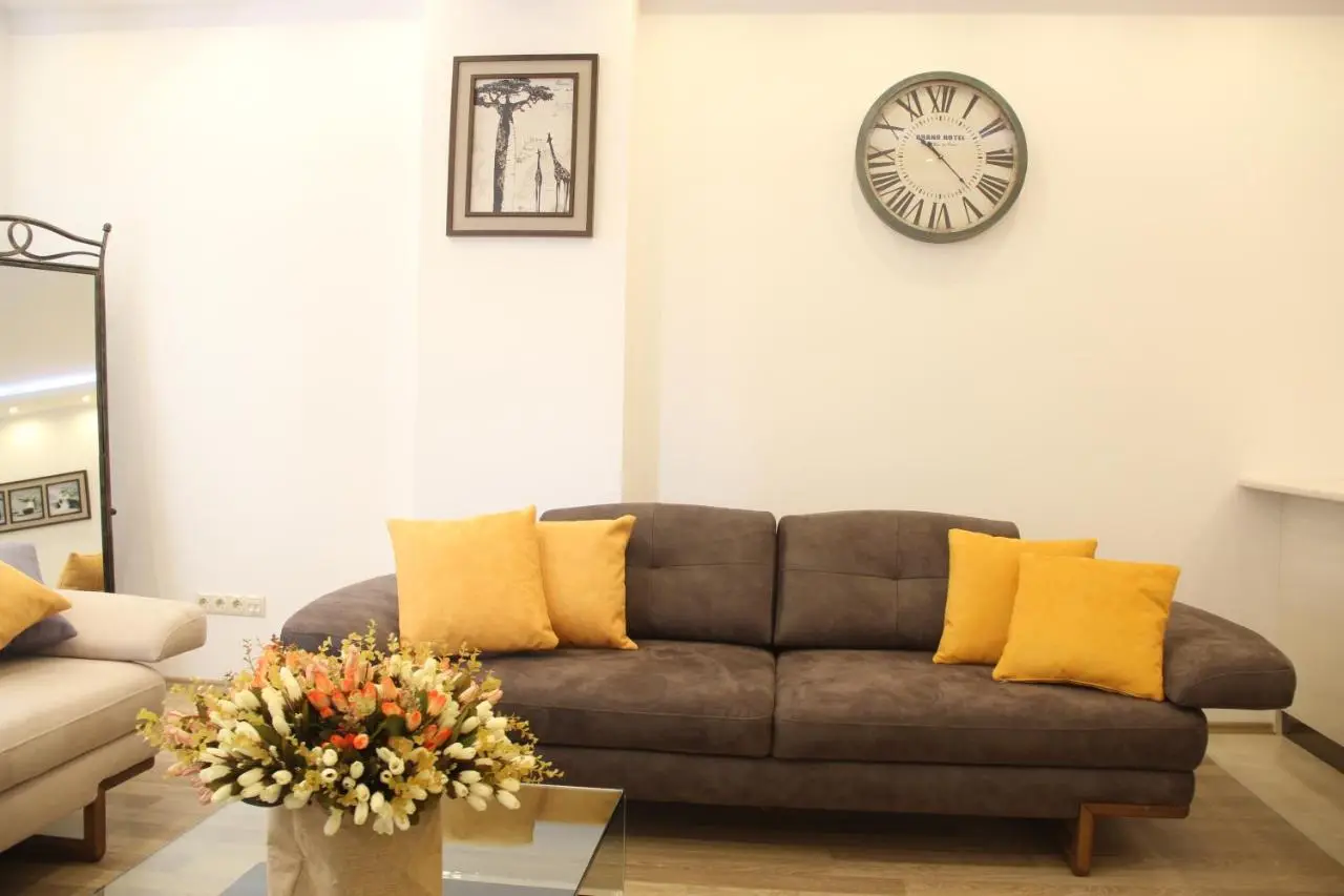 Maxela Apartments
