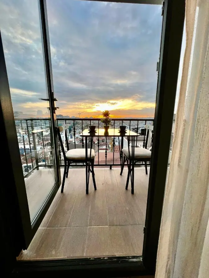Taksim Larissa hotel suites