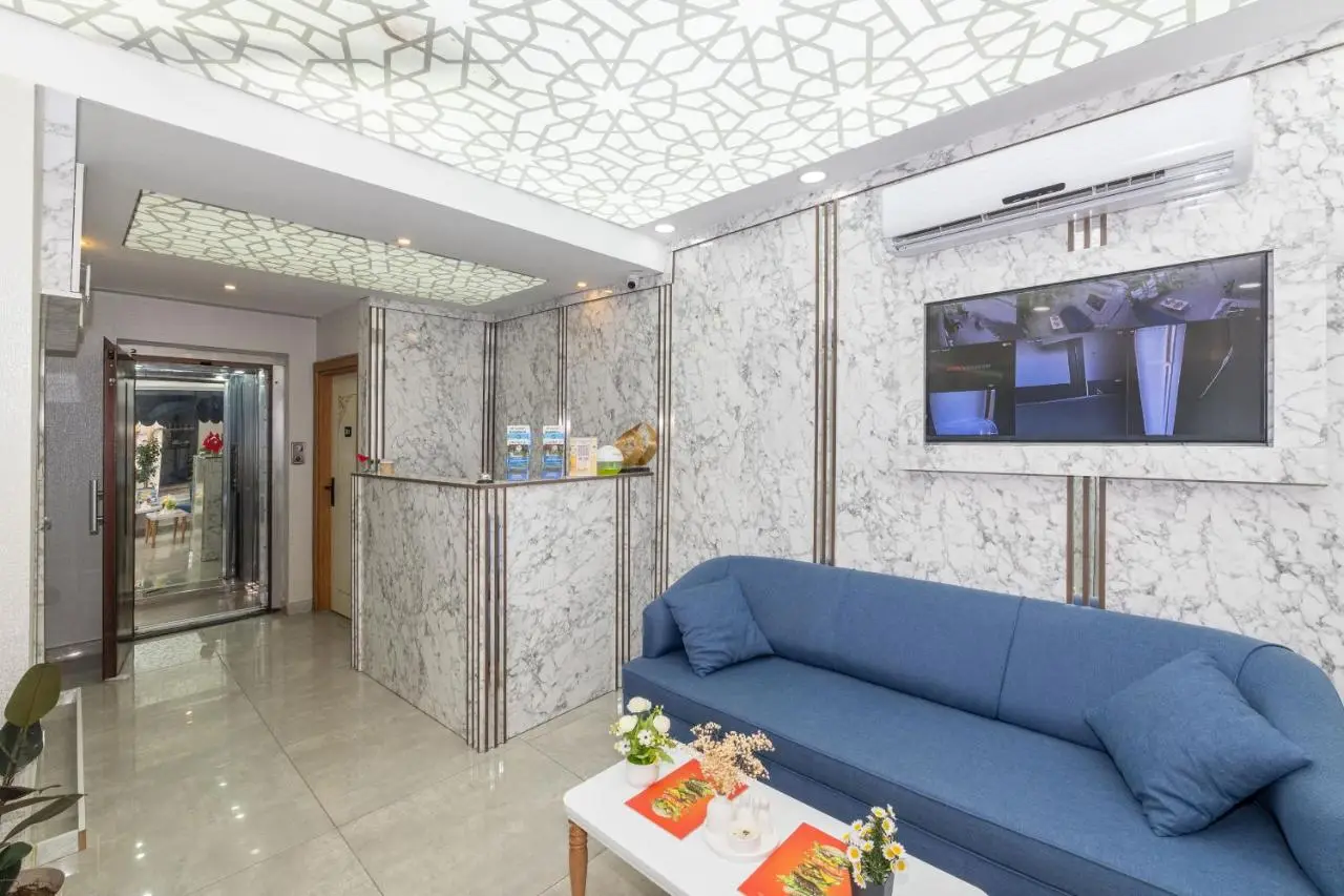 BiRAND SUiT HOTEL