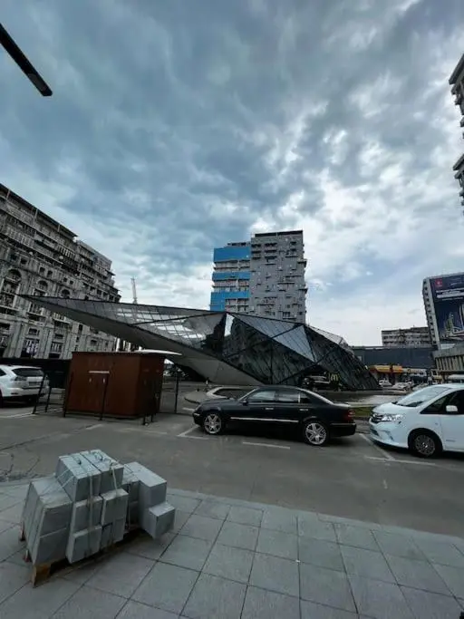 Lovely 2-bedroom unit rental in batumi