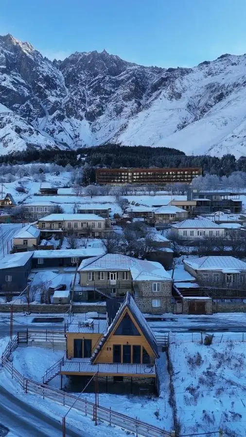 Magic Hut_Kazbegi