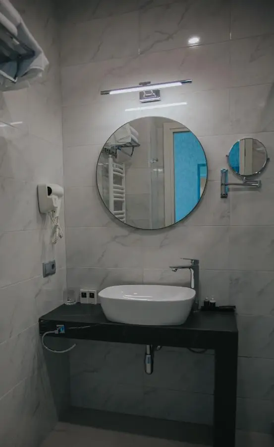 Meta Business Hotel By King David