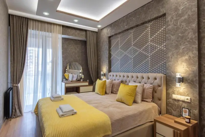 2-Bedroom Apartment with Spacious Park View Balcony - Parking - Vake, Tbilisi