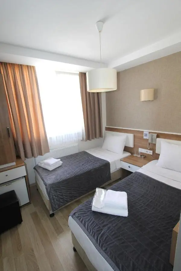 Metrohill Hotel