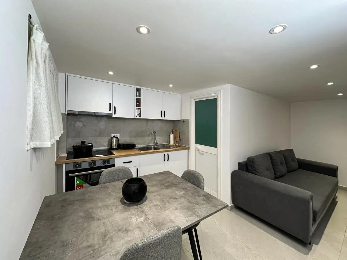 Home Select Tirana 2