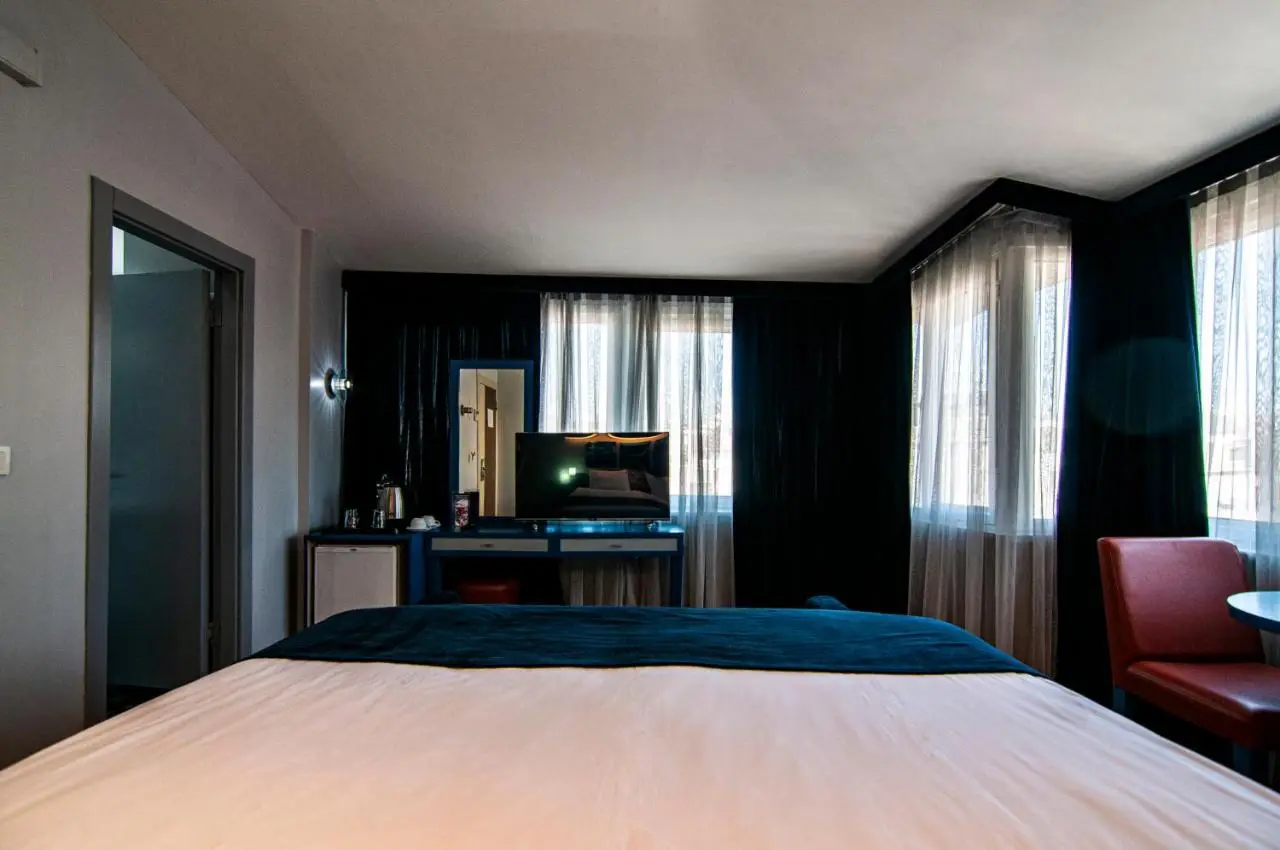 Lapis Inn Hotel & Spa ( Ex. Ambassador Hotel)