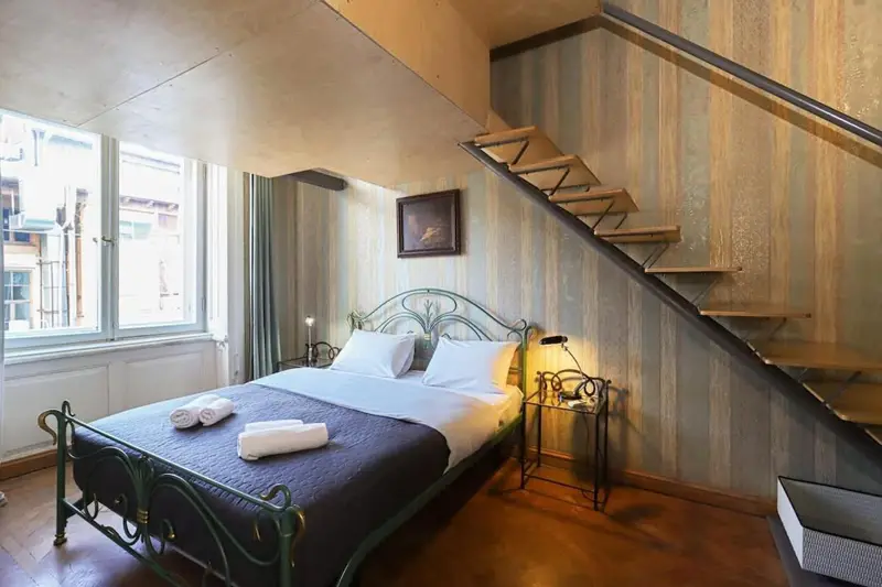 1-BR Apt in Central Tbilisi by Wehost