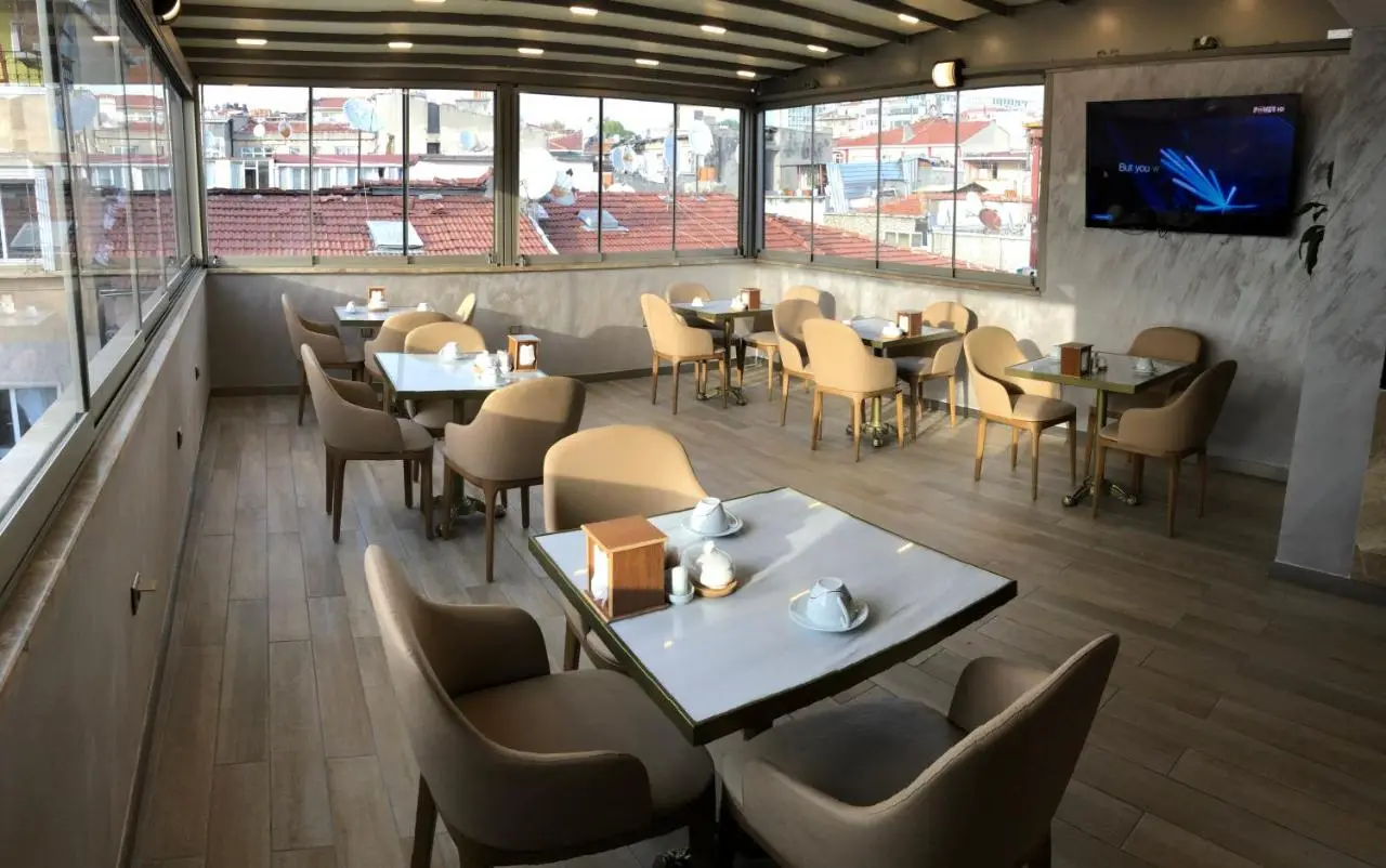 X-NELLYİ HOTEL