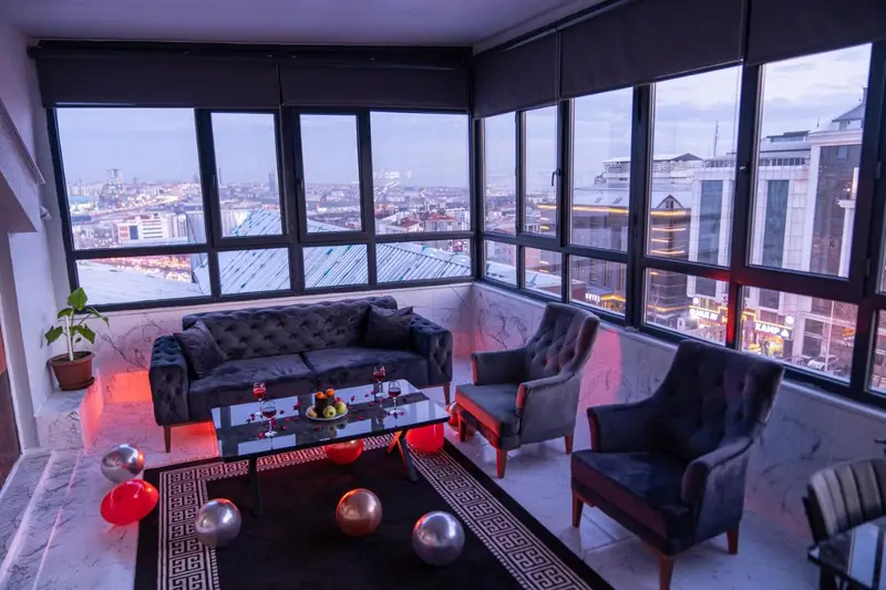 Heraldic Room Hotel