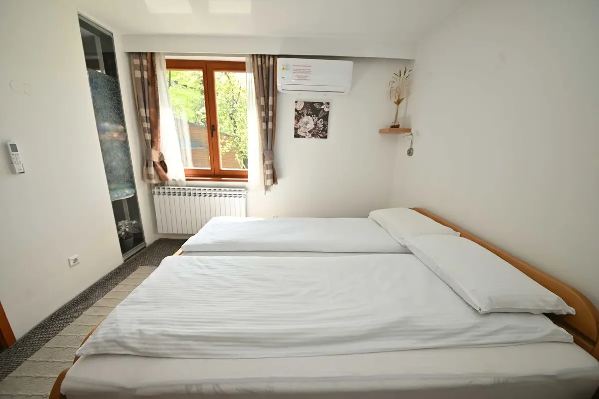 Charming Room Old Town Sarajevo- Free Parking