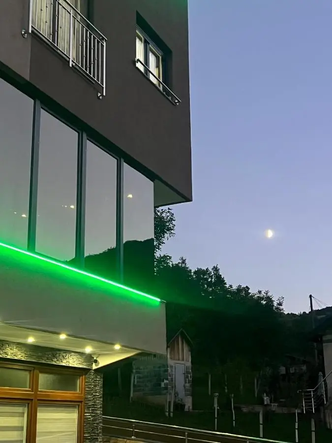 Ema, Asja, Eda Apartments