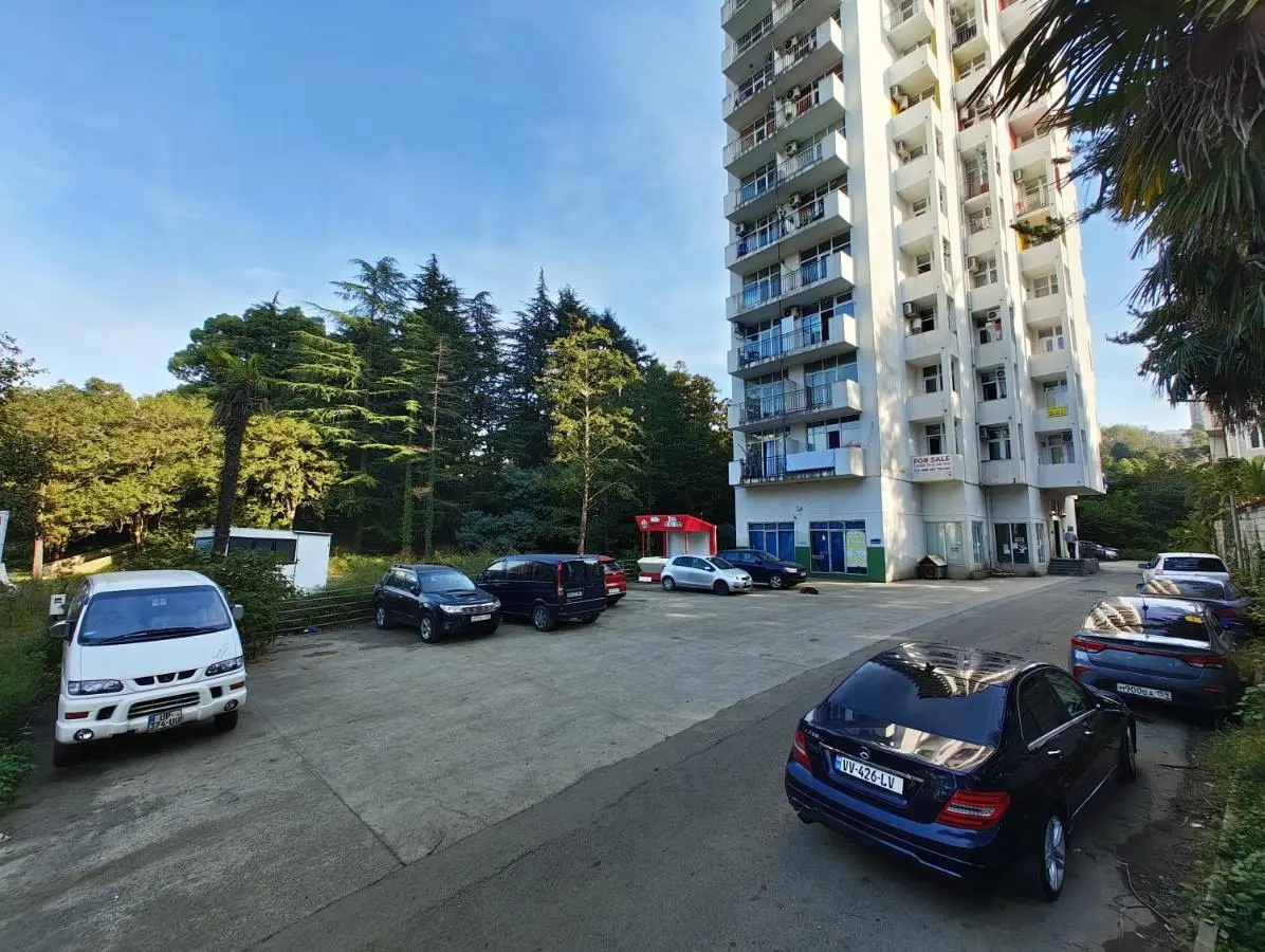 Queen Tamara Apartments