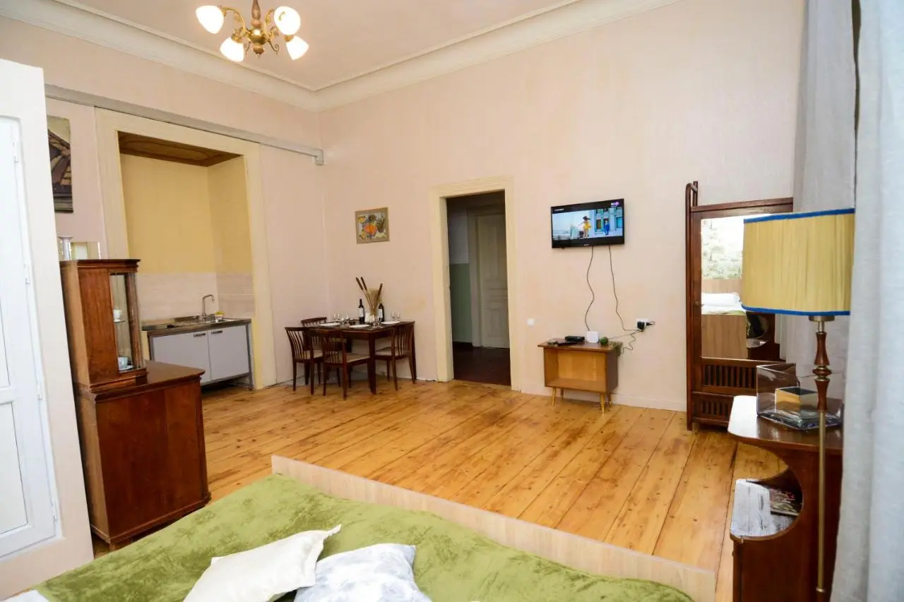 Solo Room Apartment