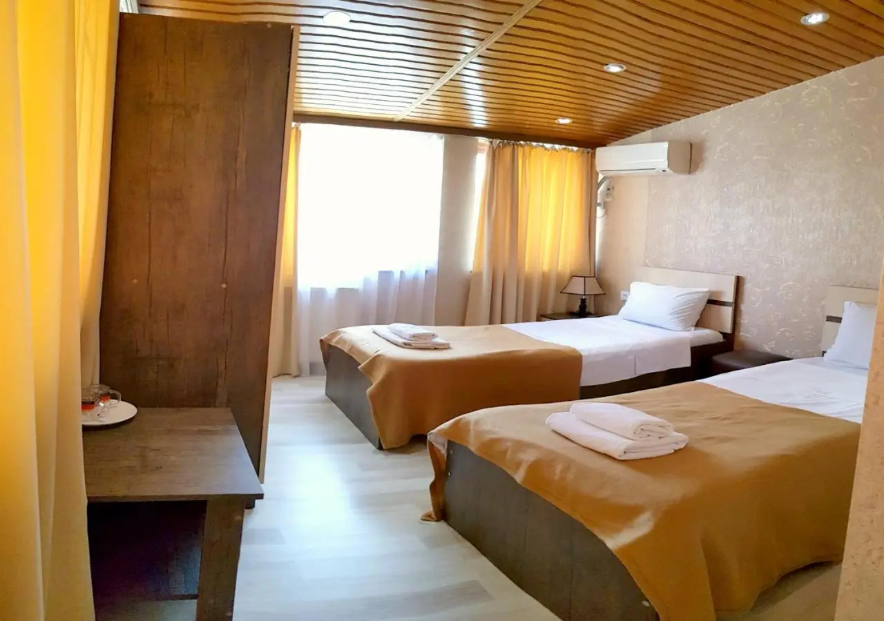 Bonus Hotel