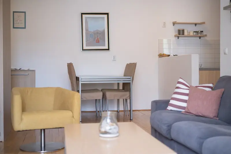 Festina Lente Home