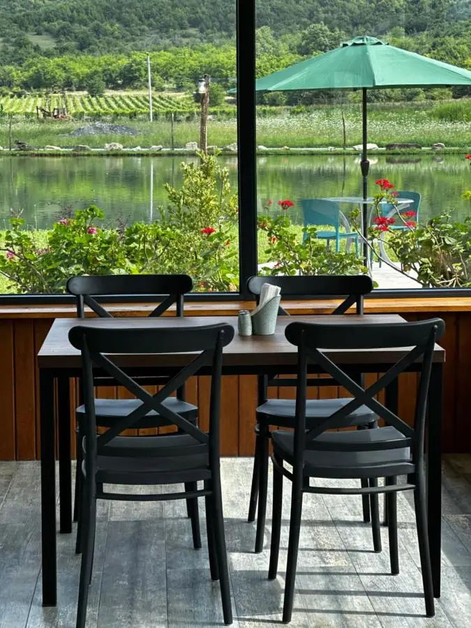 Moretoni Lake Resort
