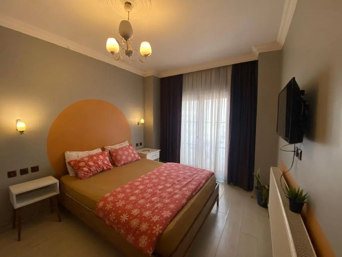 Omar Suite 360