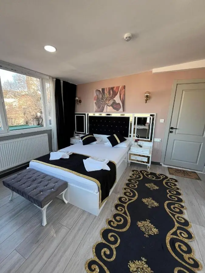 Emirhan Guesthouse & Suites