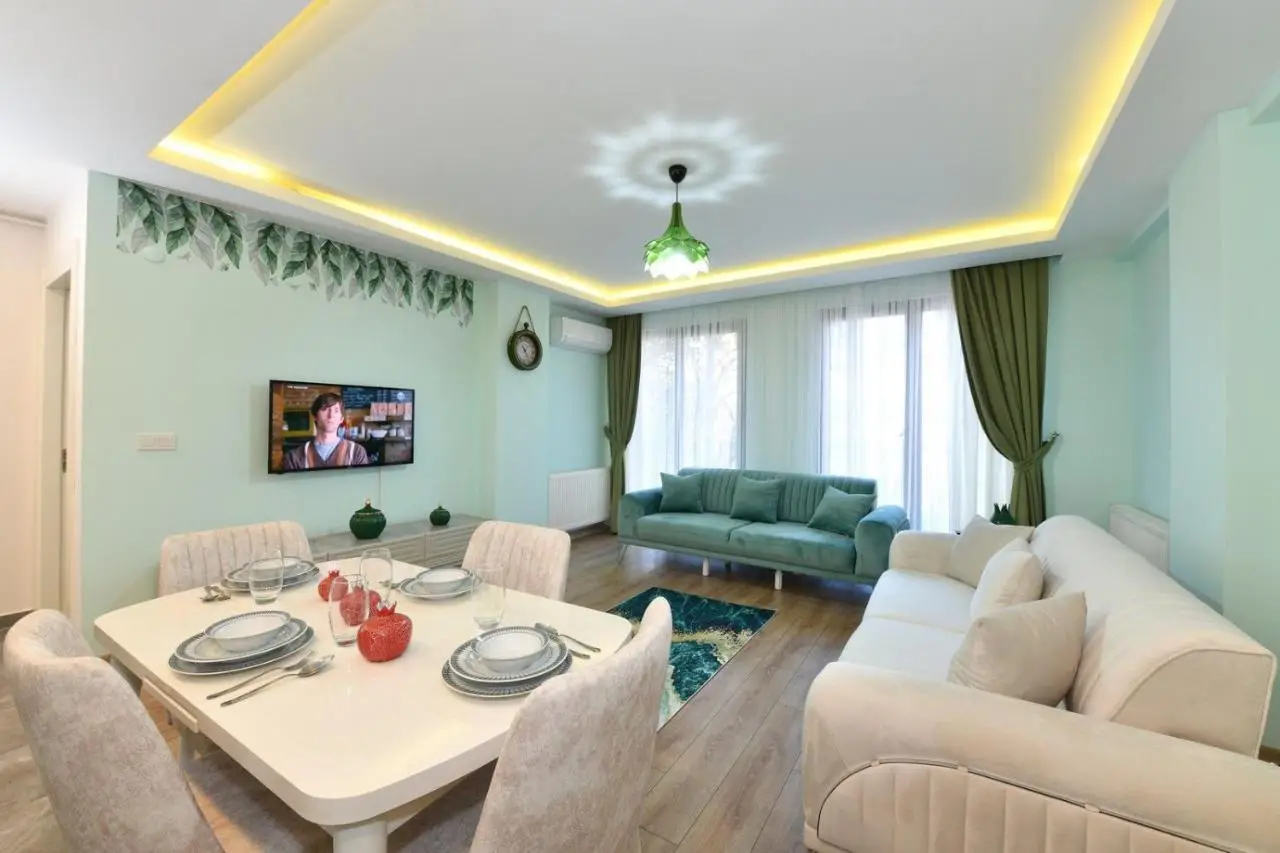 Kardes Apartment