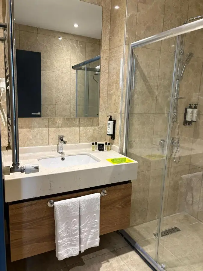 Business Life Hotel Güneşli