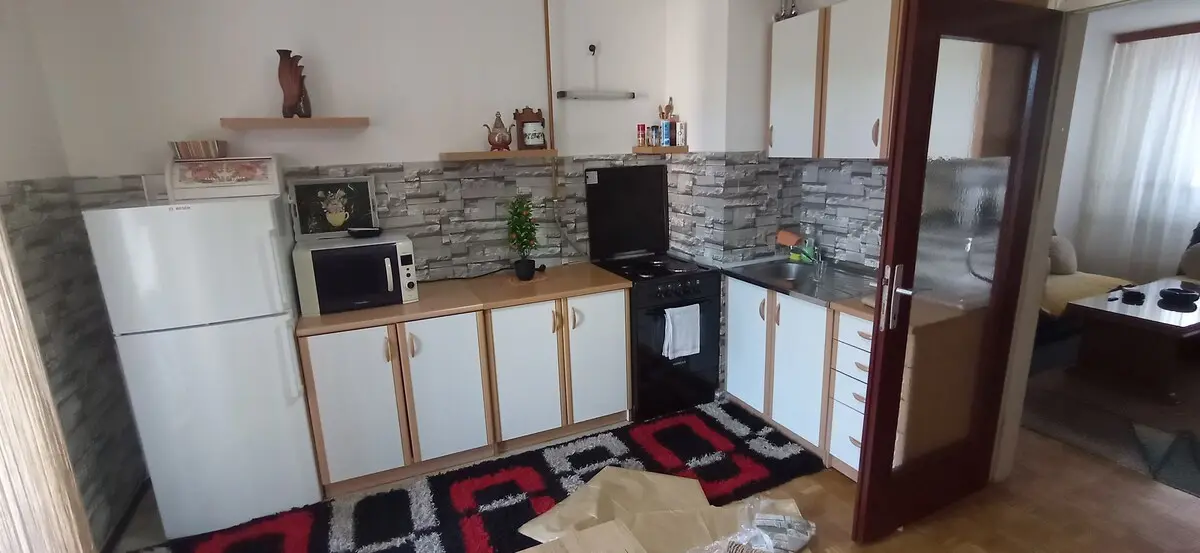 Apartment Dobrinja 2 center near the airport.