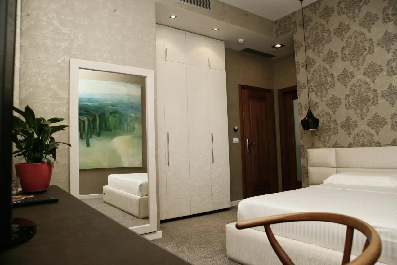 La Bohème Hotel