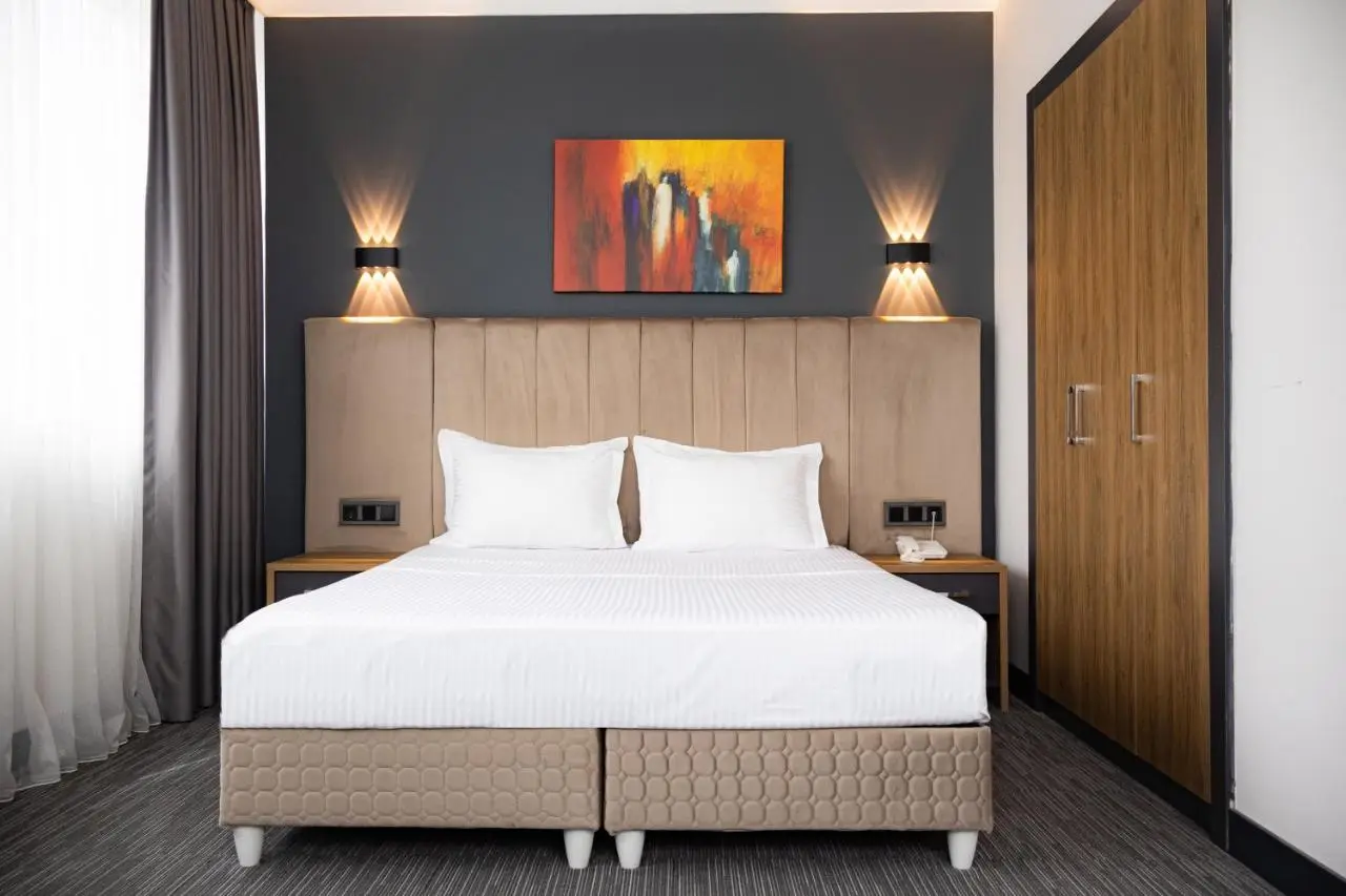 Home Plus Hotel