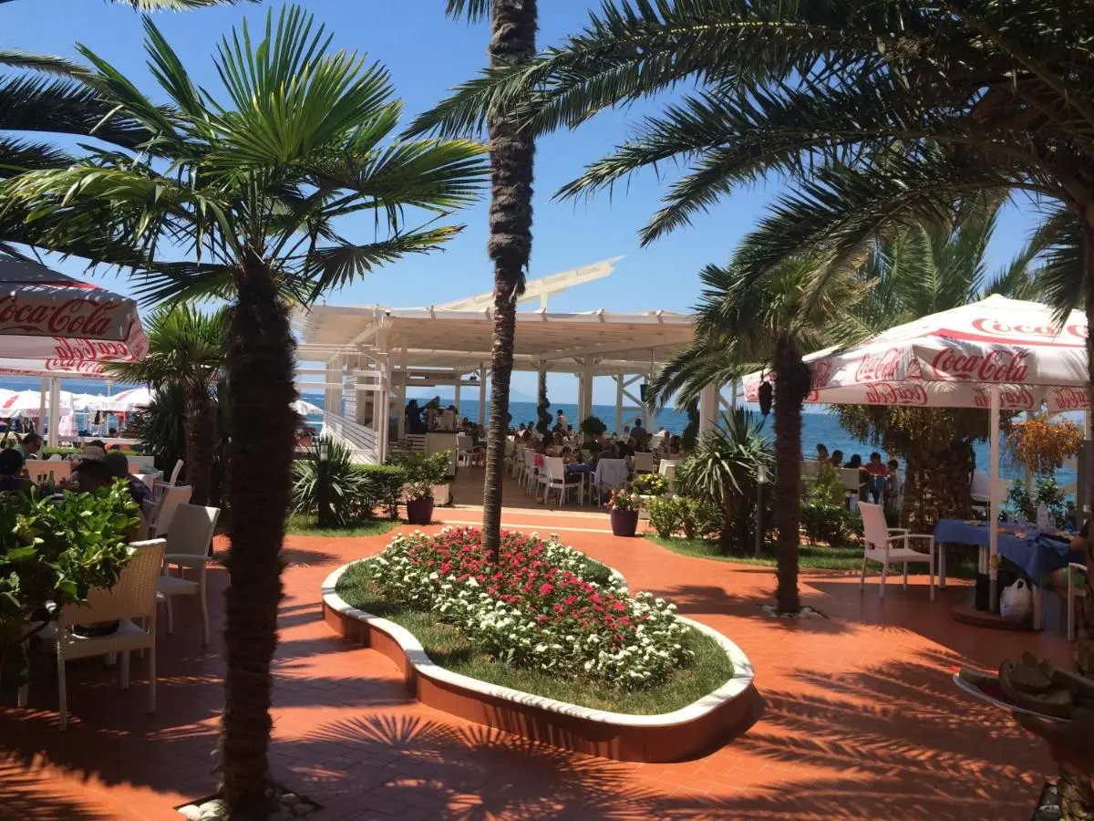 Paradise Beach Hotel