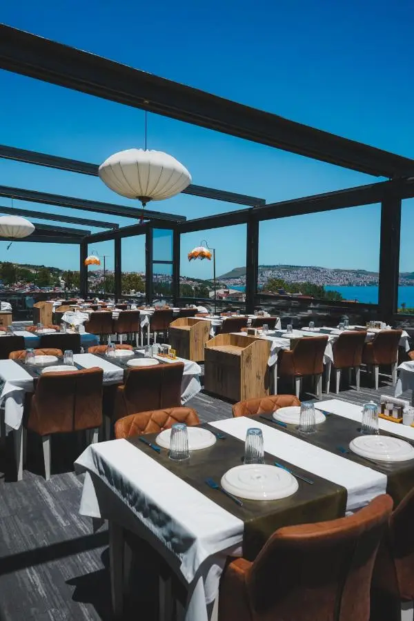 Lemon Suites & Restaurant