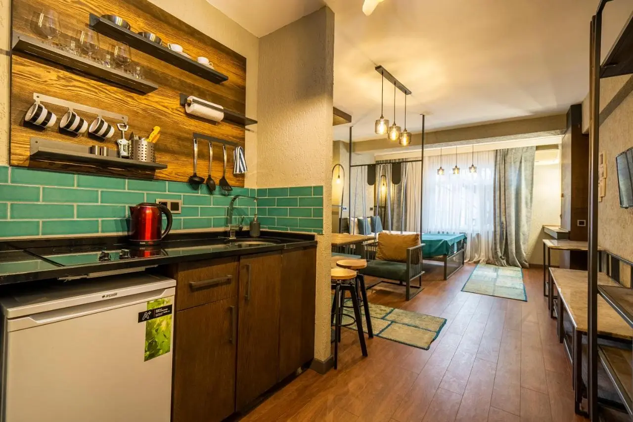 Cube Suites