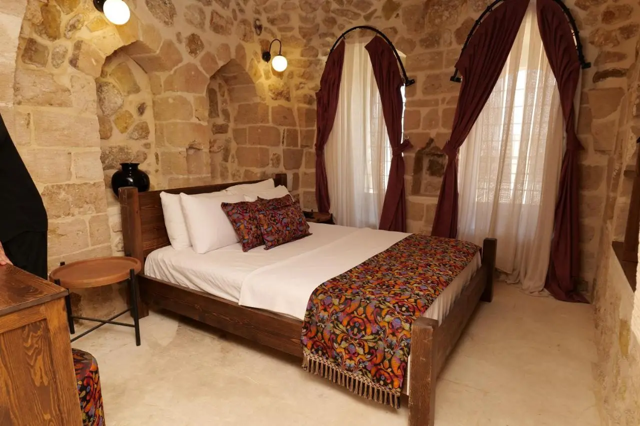 Mezova Otel
