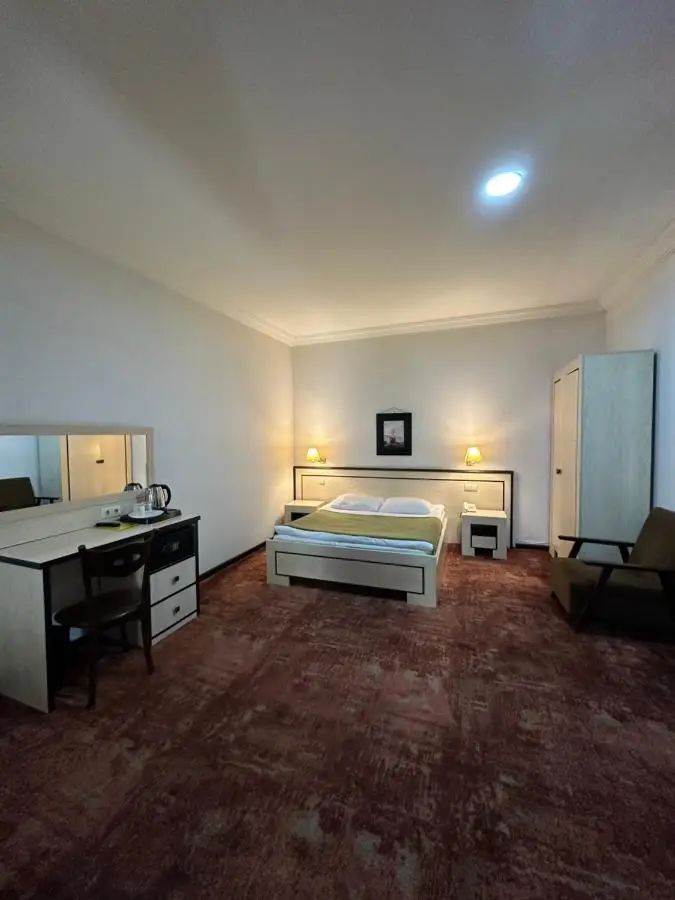 Hotel Cash