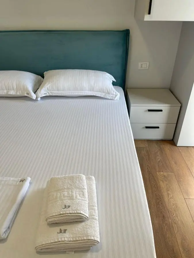 Jur Apartment