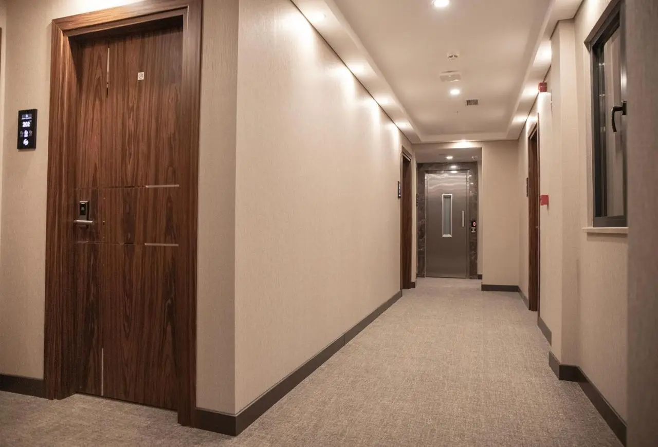 Shining Star Hotel