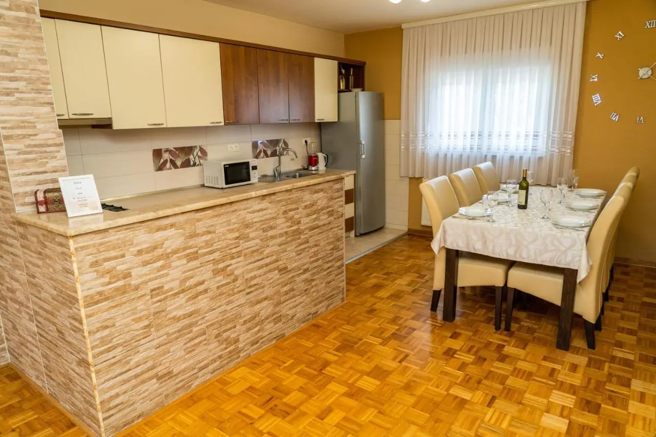 Holiday Home IFI