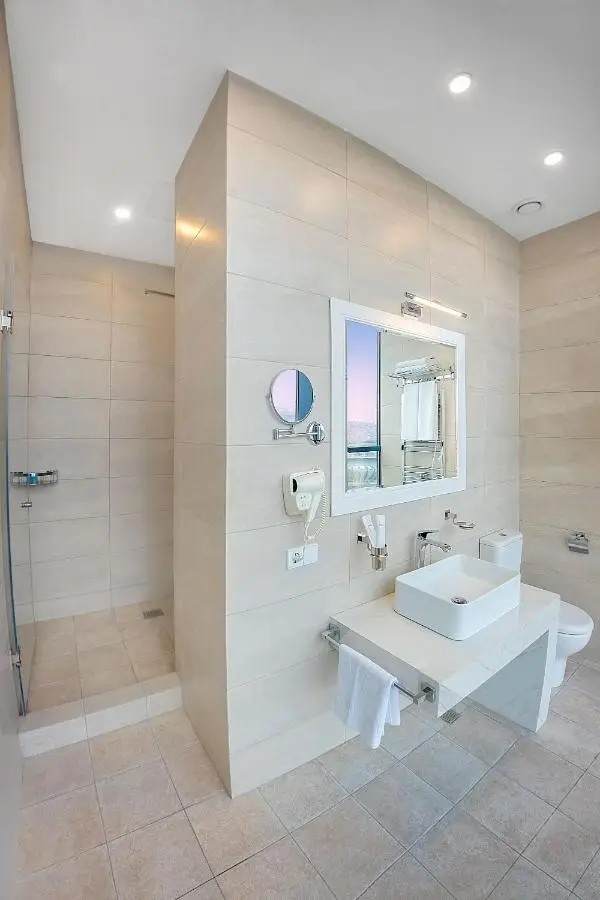 Meta Business Hotel By King David