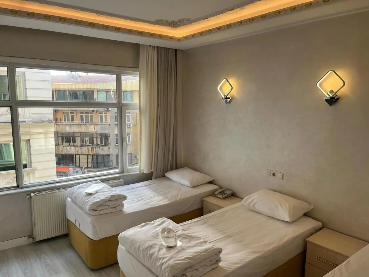 Adil Konak Hotel