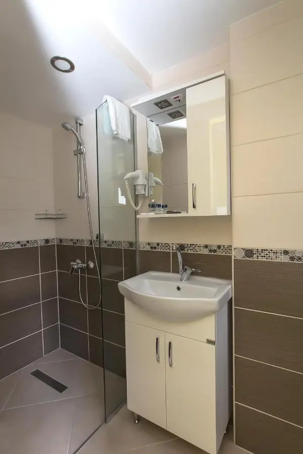 Mini Harem Hotel
