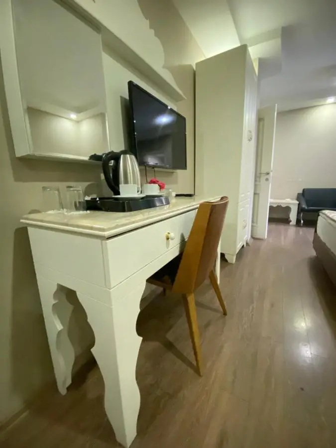 Hotel Kent Ani