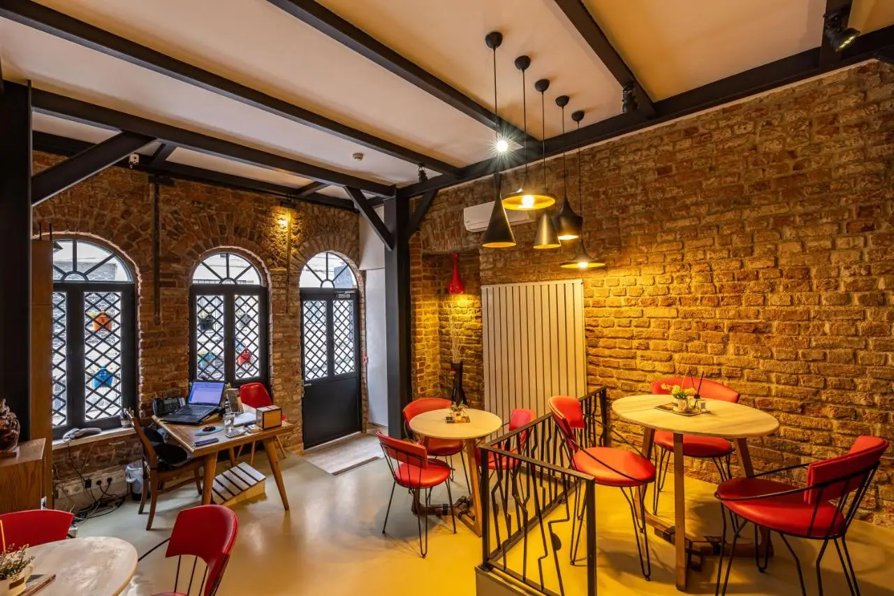 Calanthe Residence