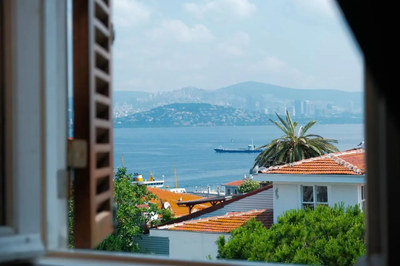 Laden Palas Prince's Island Historical Mansion