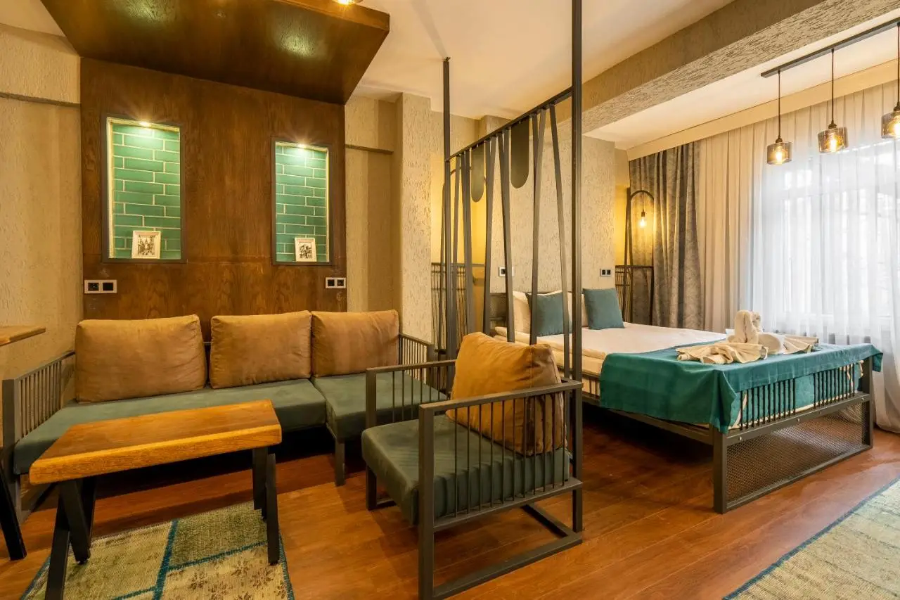 Cube Suites