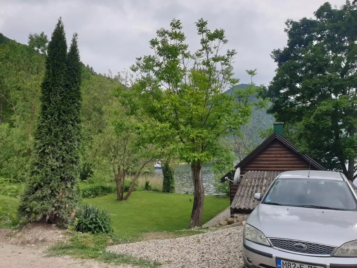 Jajce lake cottage-Plivsko jezero