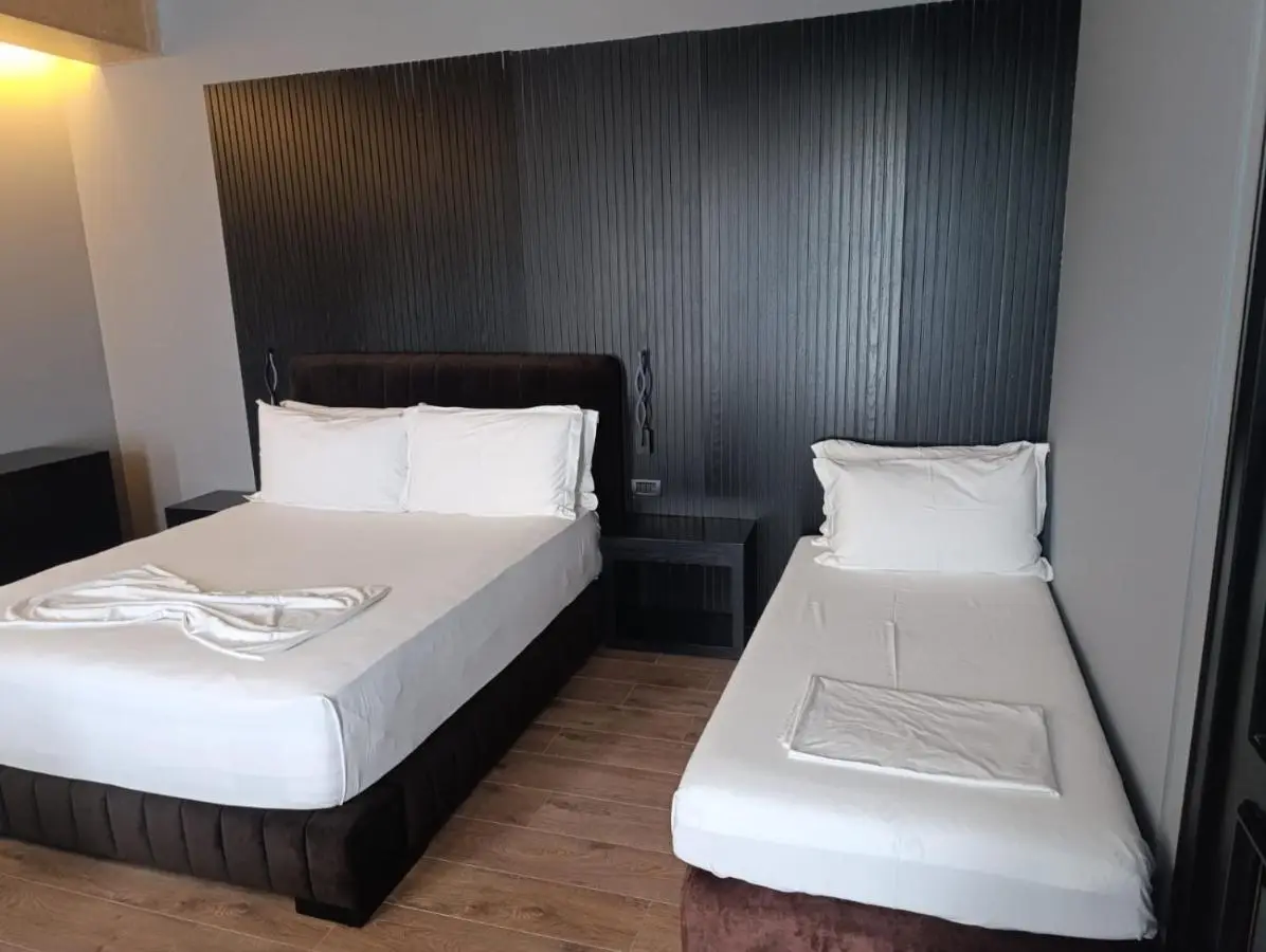Toka Hotel Restaurant